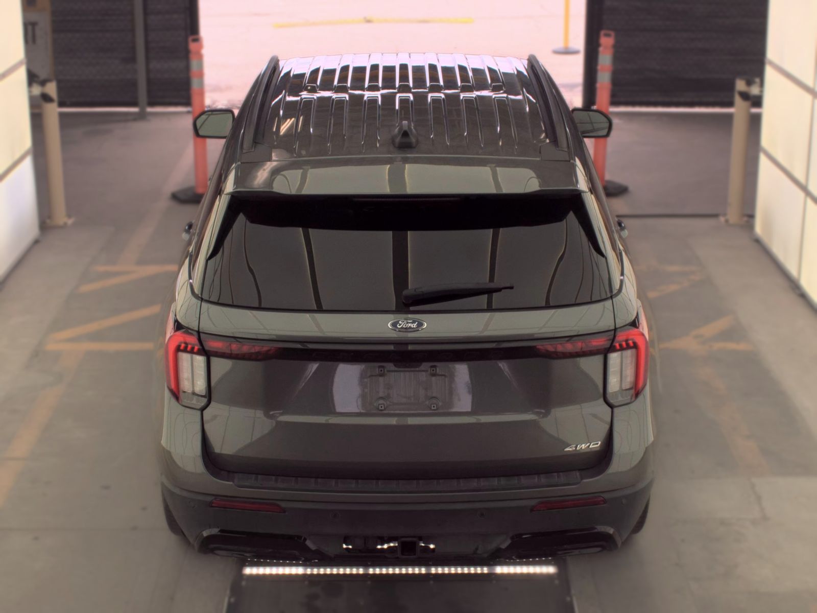 FORD EXPLORER - 6