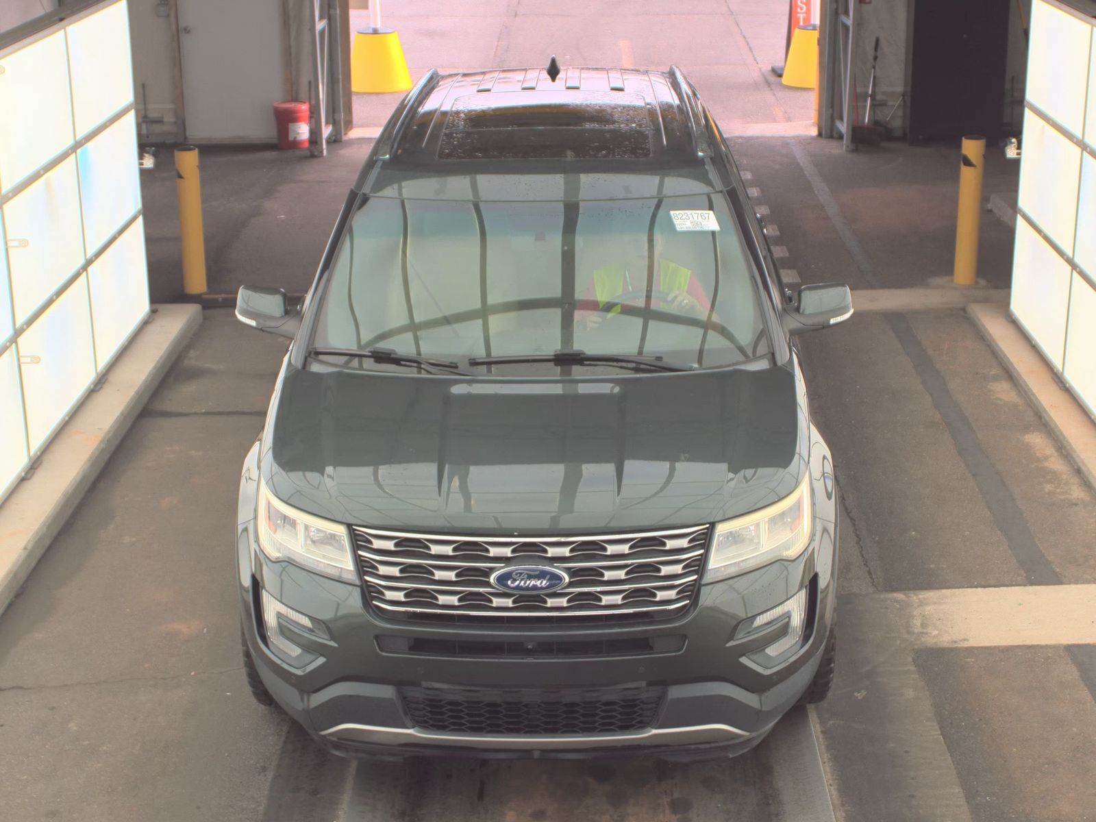 FORD EXPLORER - 3