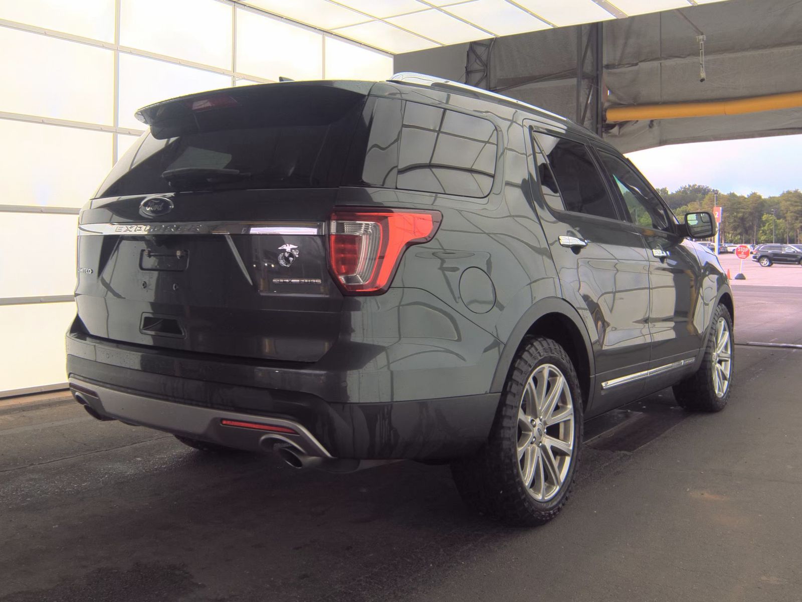 FORD EXPLORER - 6