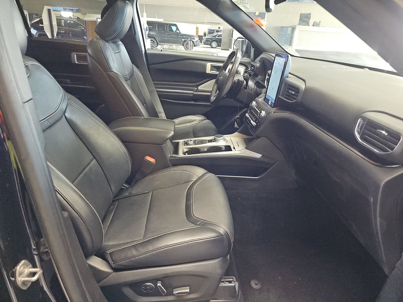 FORD EXPLORER - 9