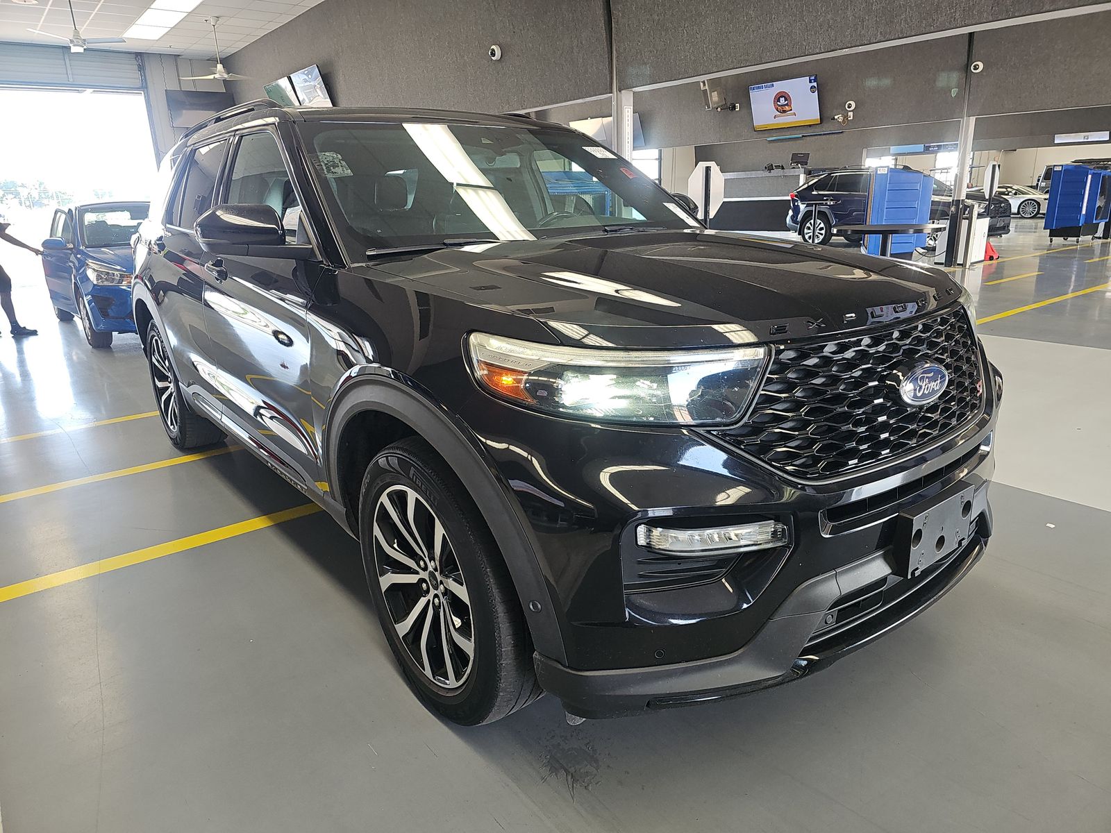 FORD EXPLORER - 4
