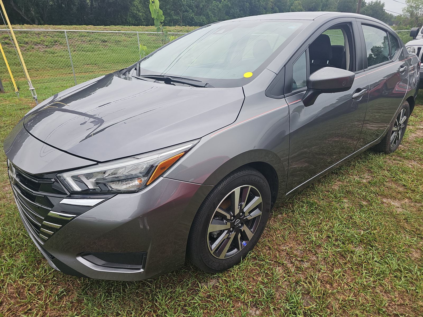 NISSAN VERSA - 1