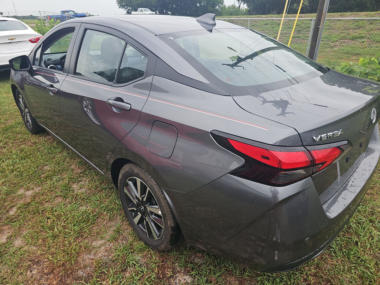 NISSAN VERSA - 7