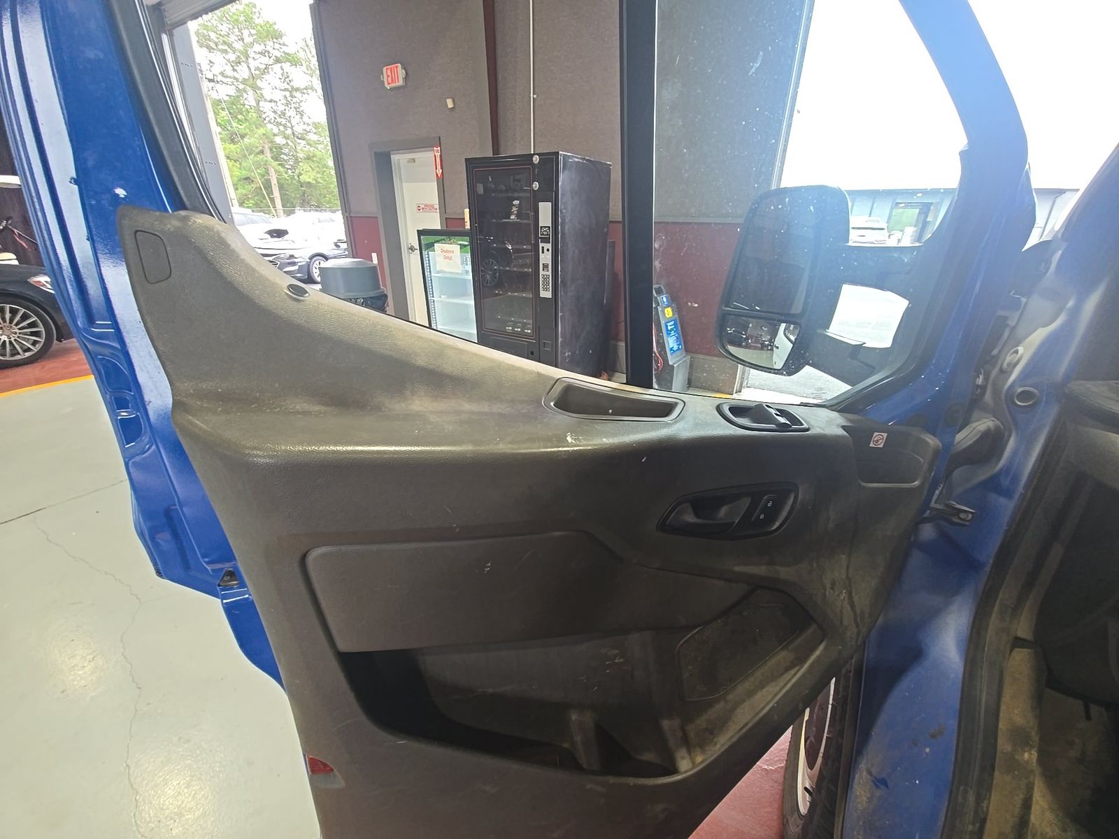 FORD TRANSIT 250 - 10