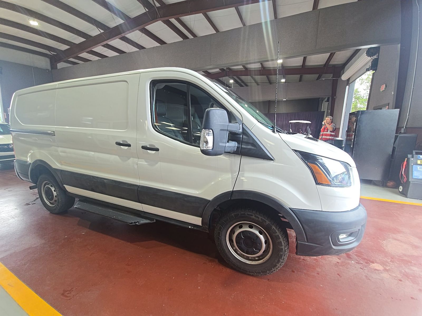 FORD TRANSIT 250 - 4