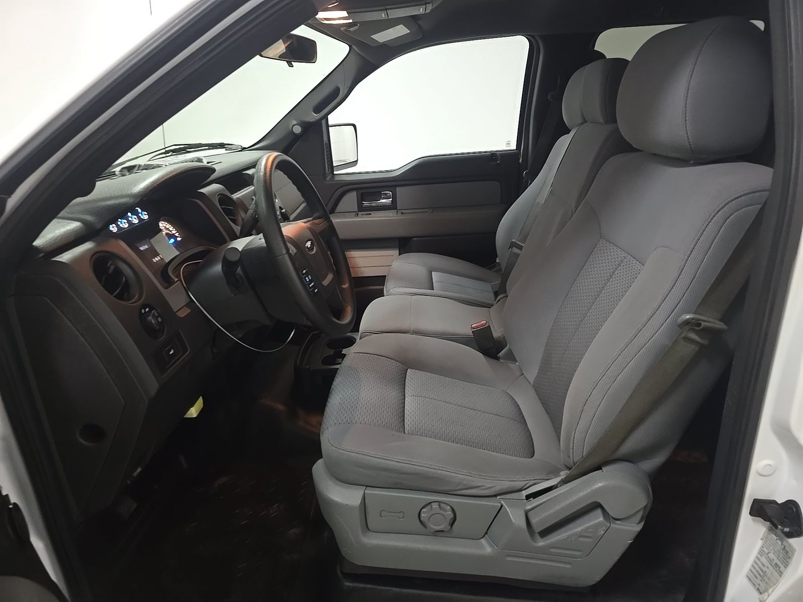 FORD F-150 - 8