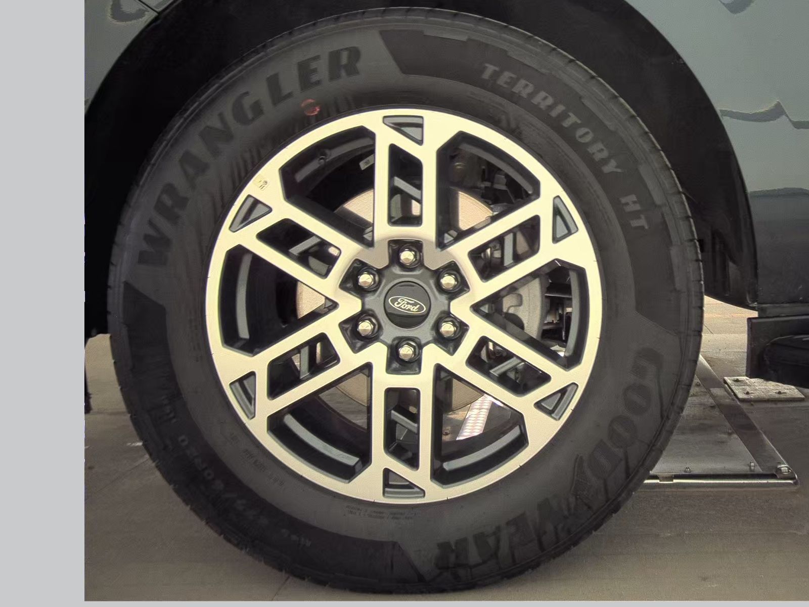 FORD EXPEDITION - 10