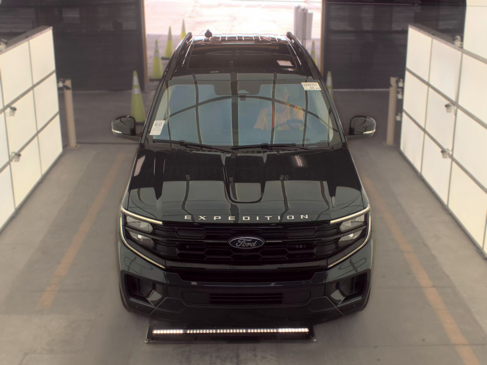 FORD EXPEDITION - 3