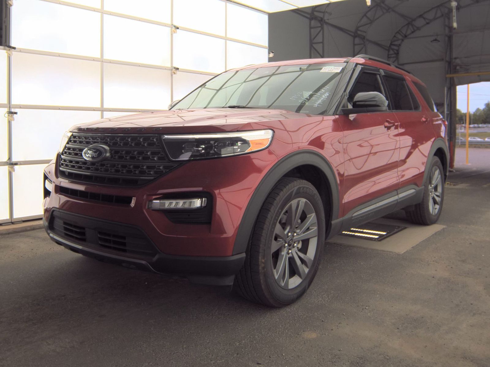 FORD EXPLORER - 1