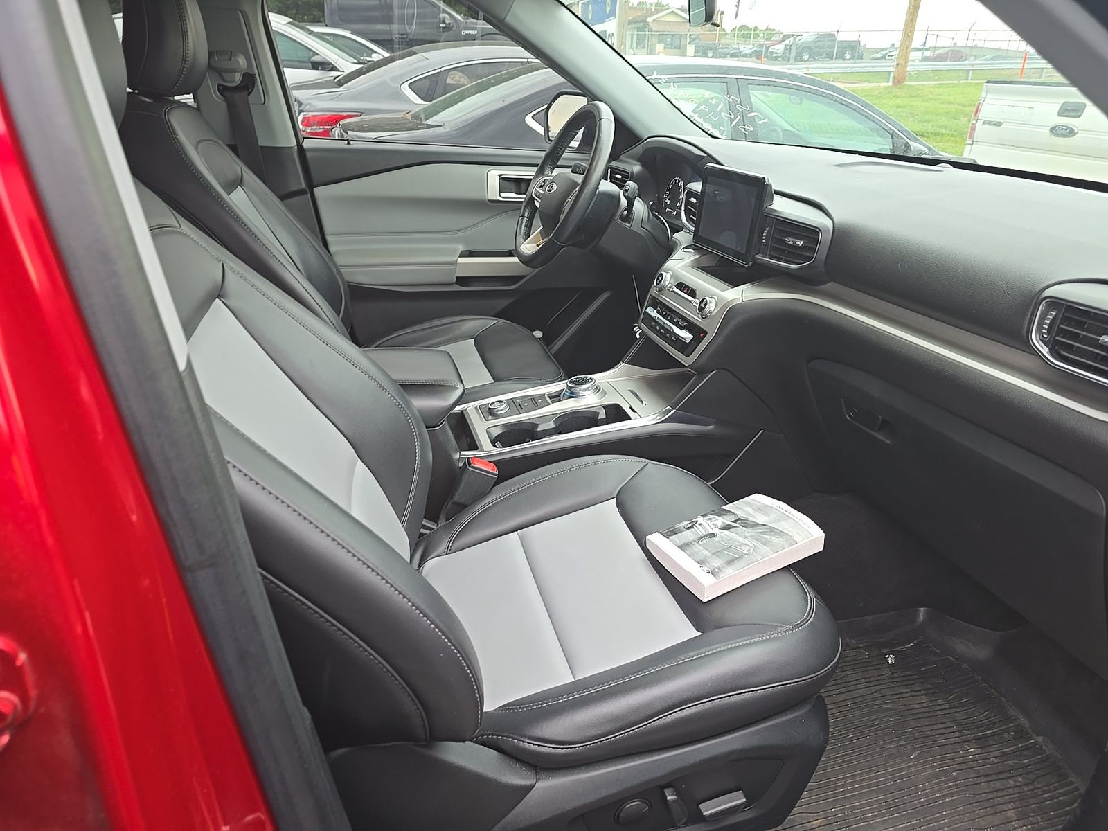 FORD EXPLORER - 9