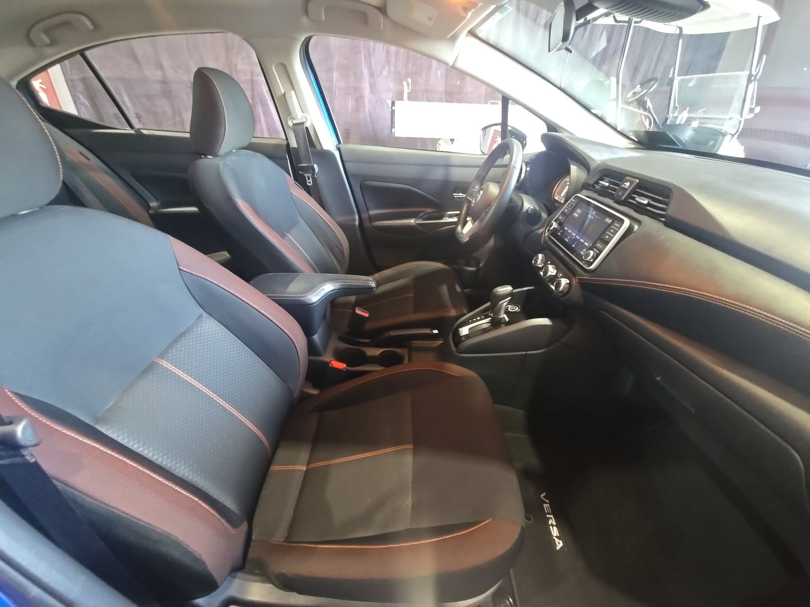 NISSAN VERSA - 9