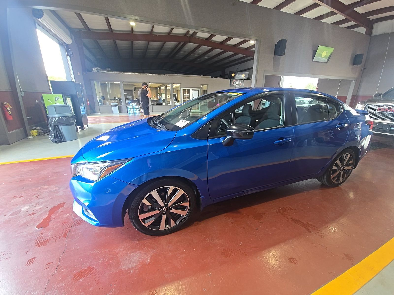 NISSAN VERSA - 1