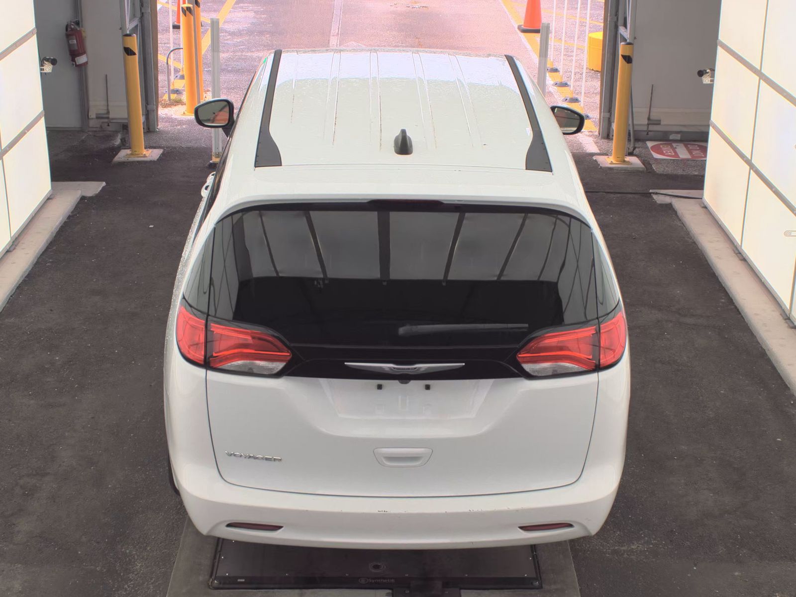 CHRYSLER VOYAGER - 7