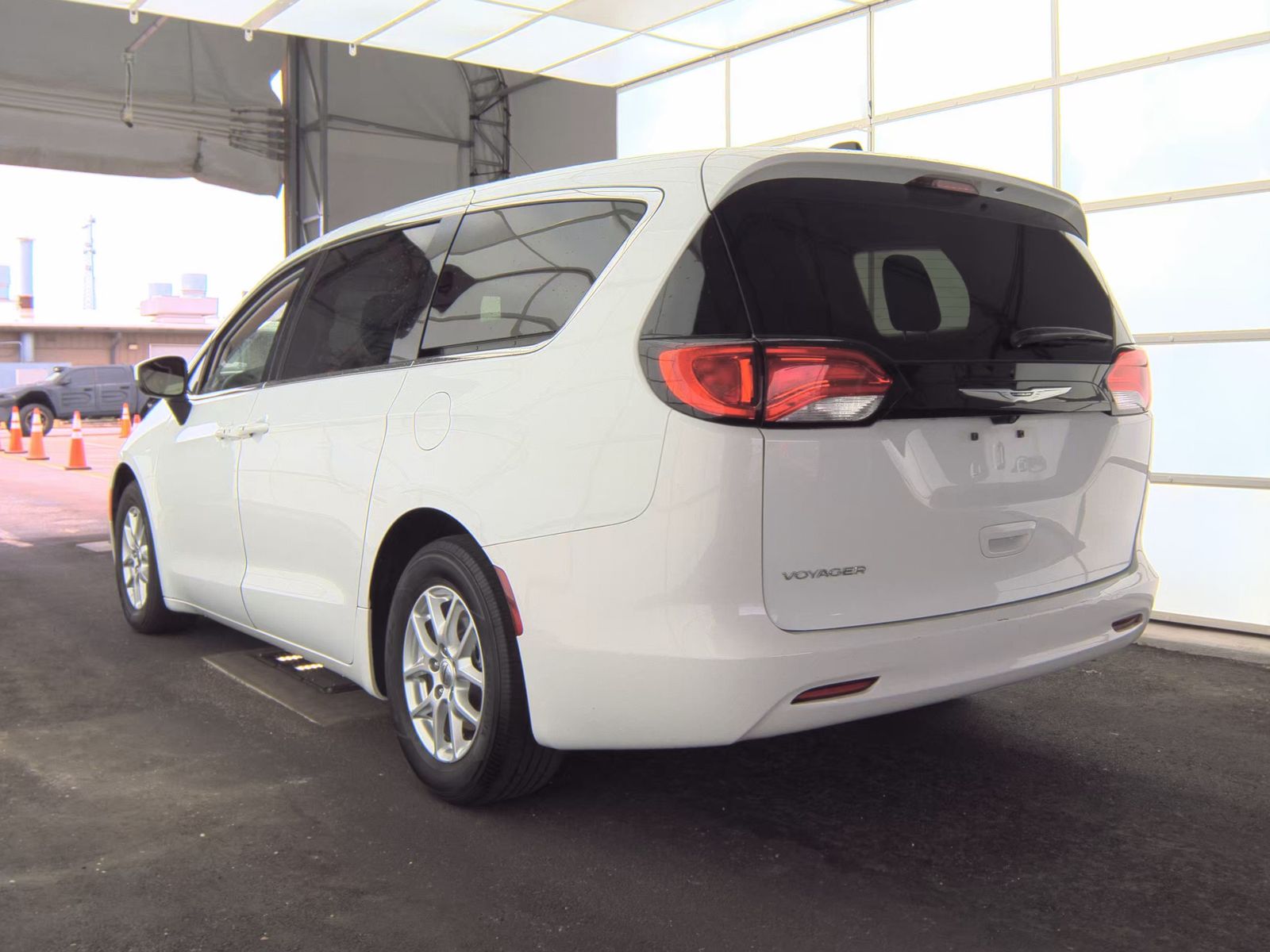 CHRYSLER VOYAGER - 9