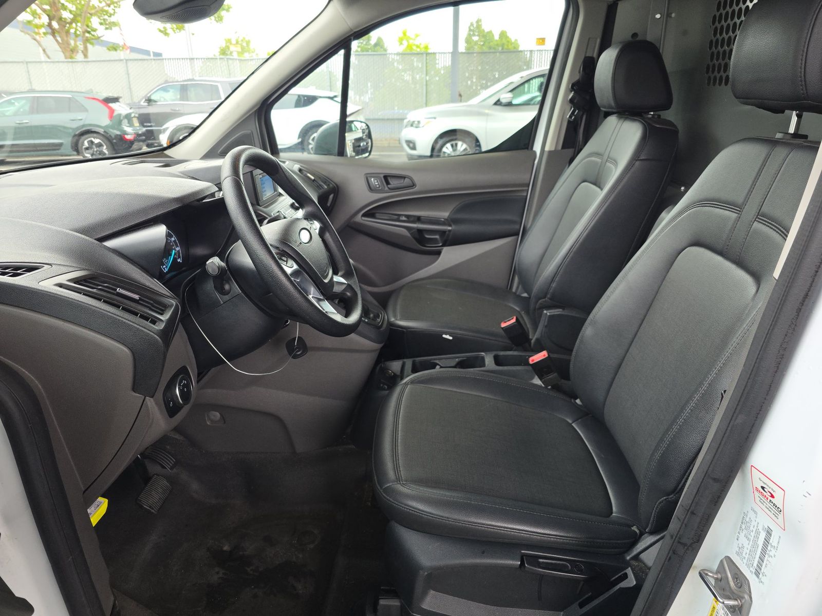 FORD TRANSIT CONNECT - 8