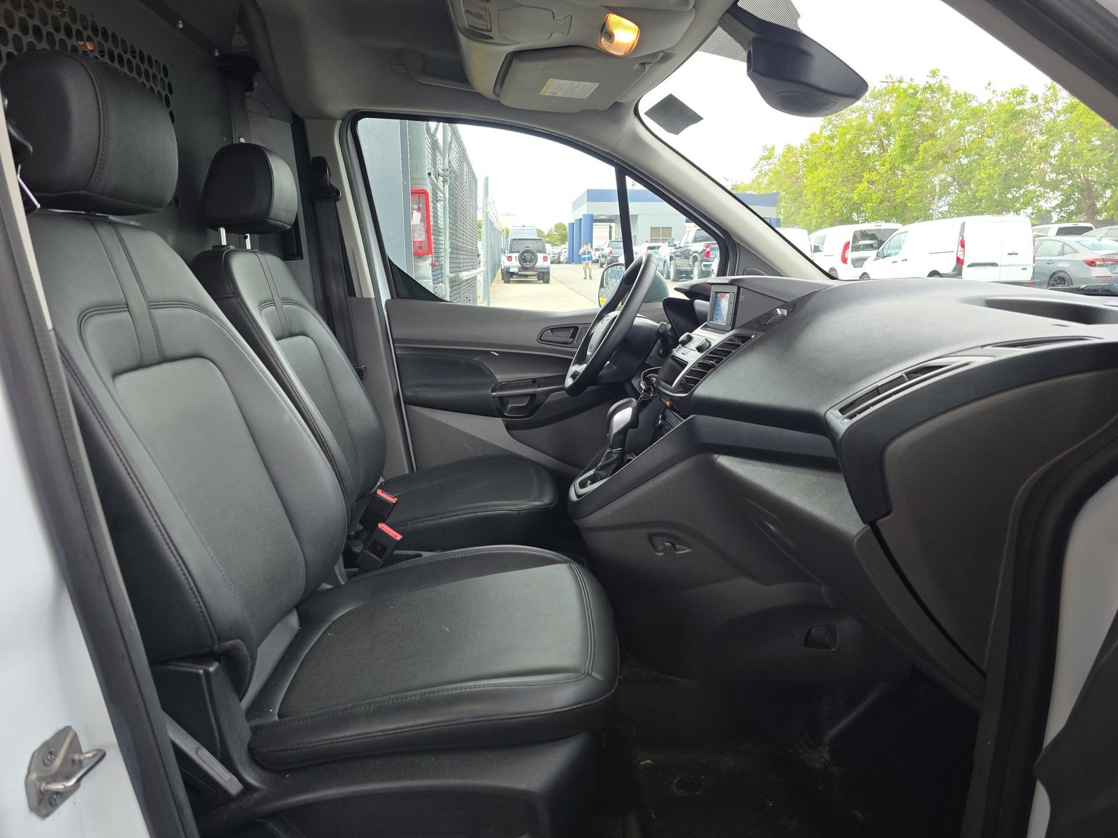 FORD TRANSIT CONNECT - 9