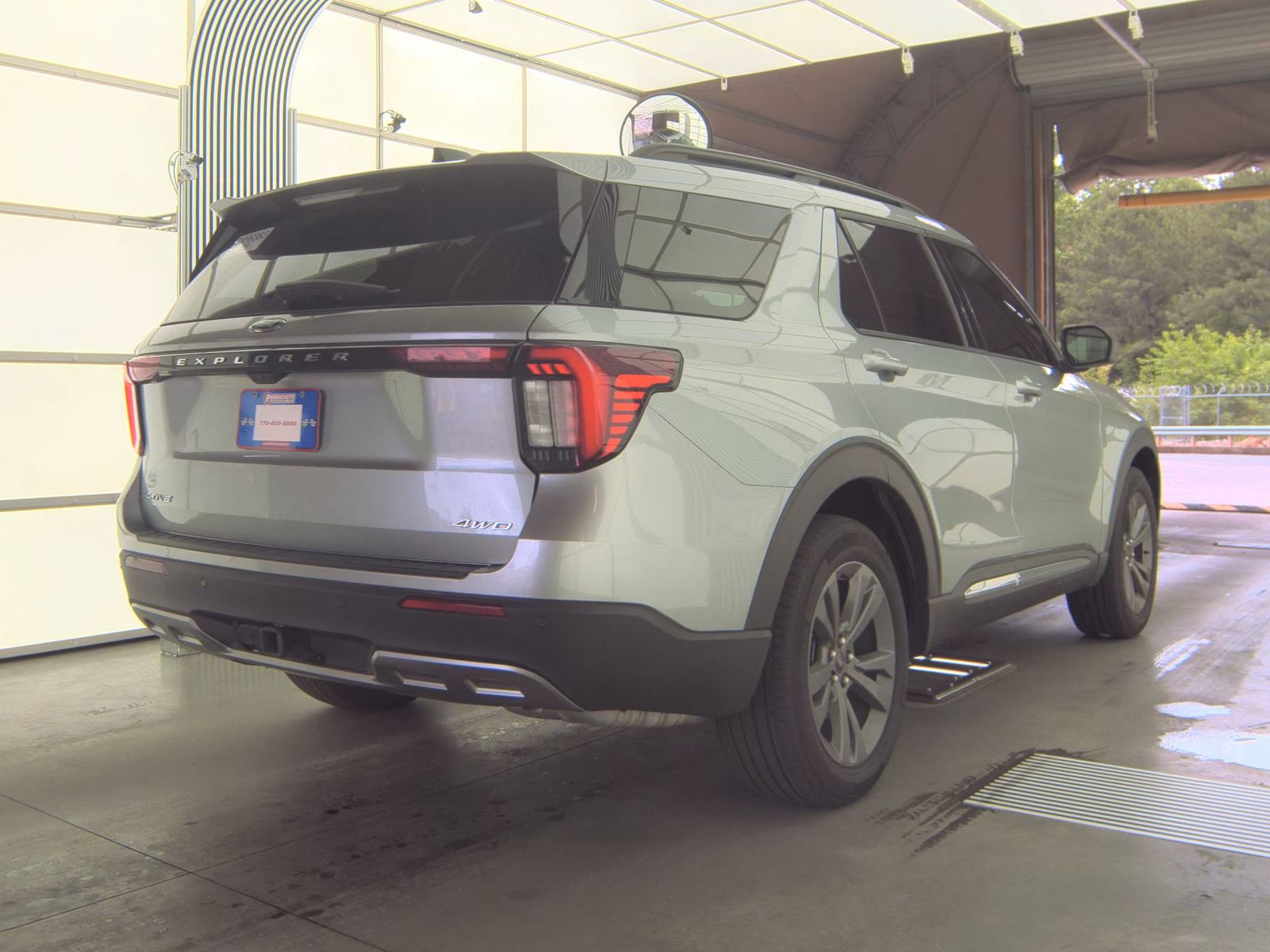 FORD EXPLORER - 5
