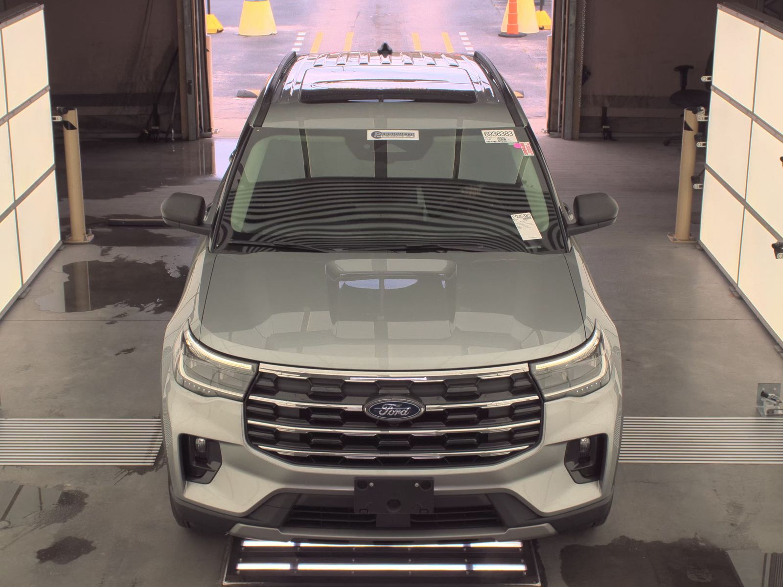 FORD EXPLORER - 3