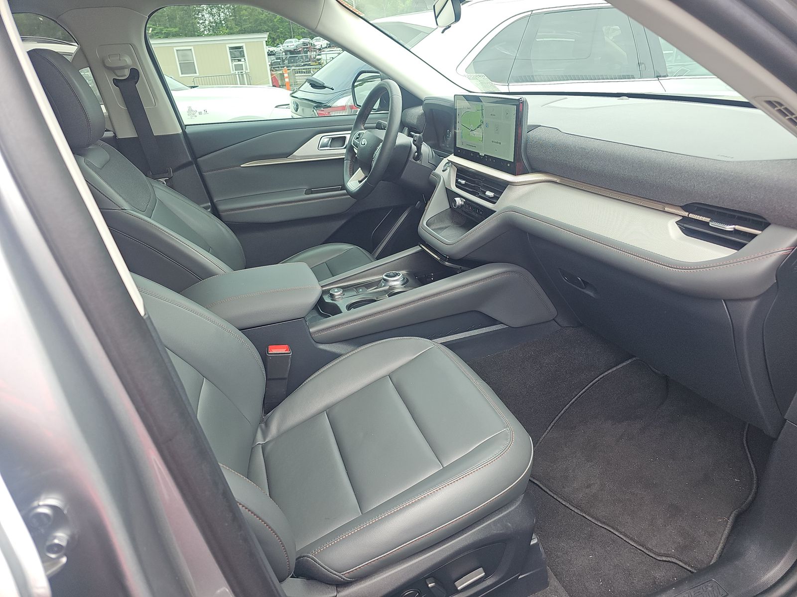 FORD EXPLORER - 9