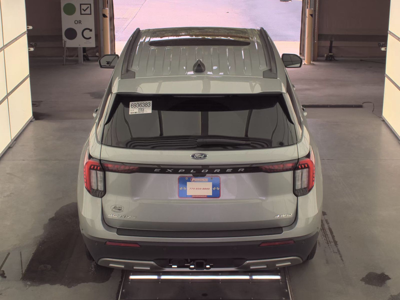 FORD EXPLORER - 6