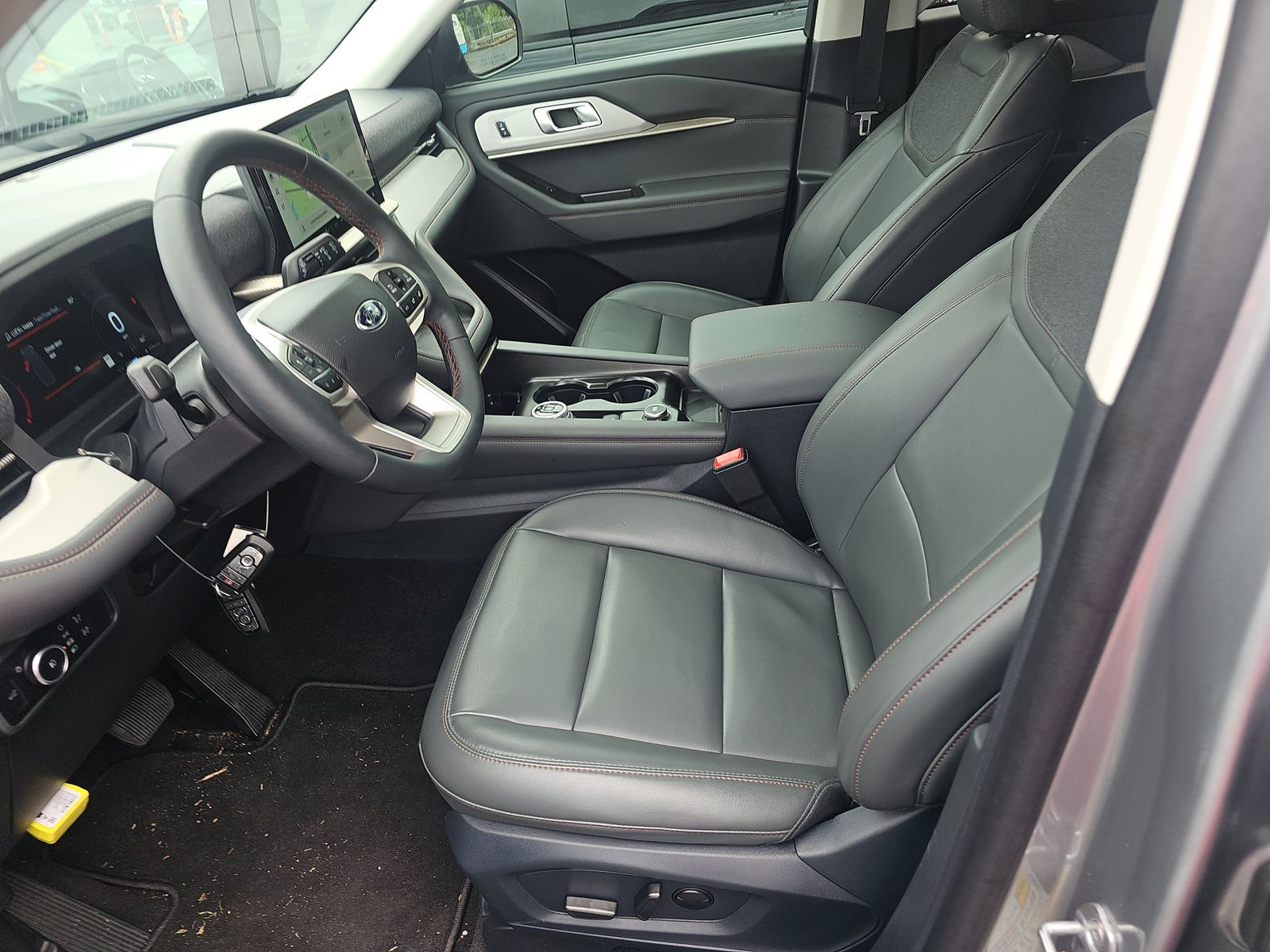 FORD EXPLORER - 8