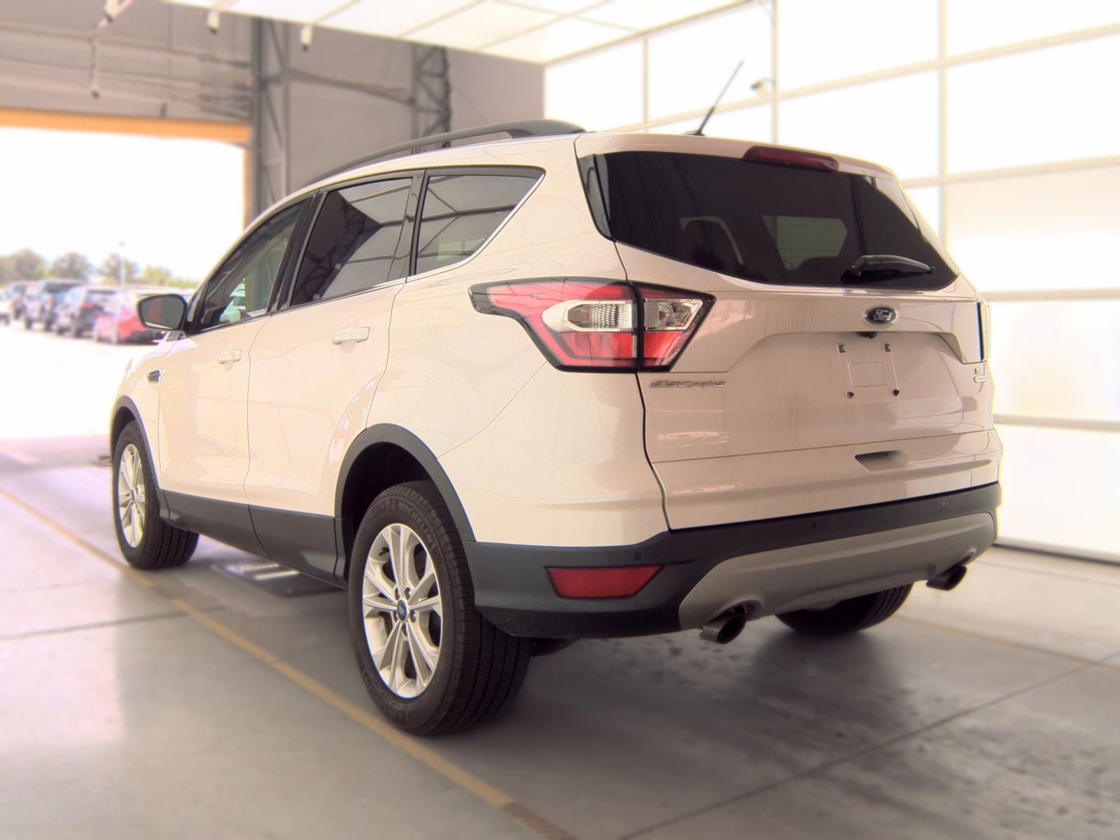 FORD ESCAPE - 9