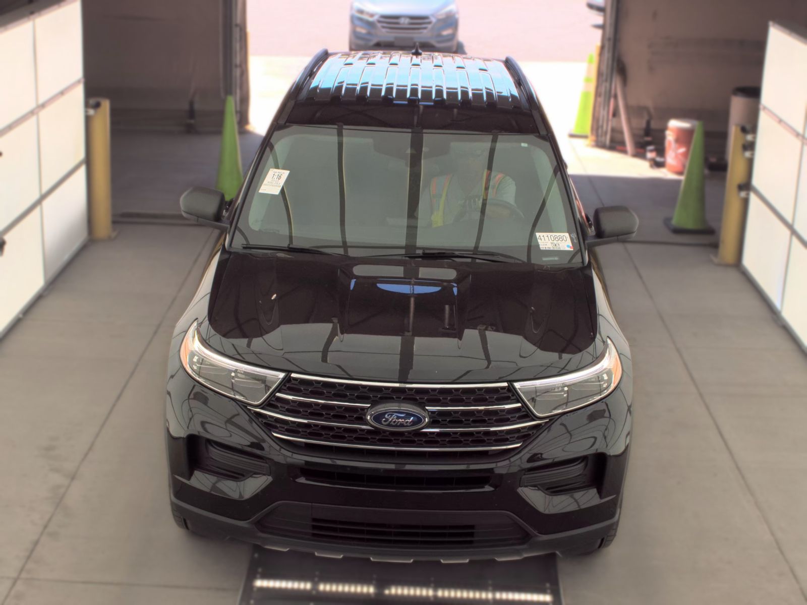 FORD EXPLORER - 3