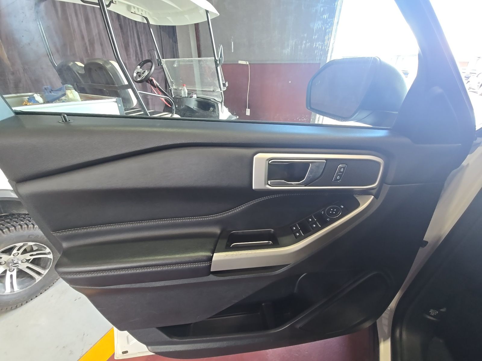 FORD EXPLORER - 10
