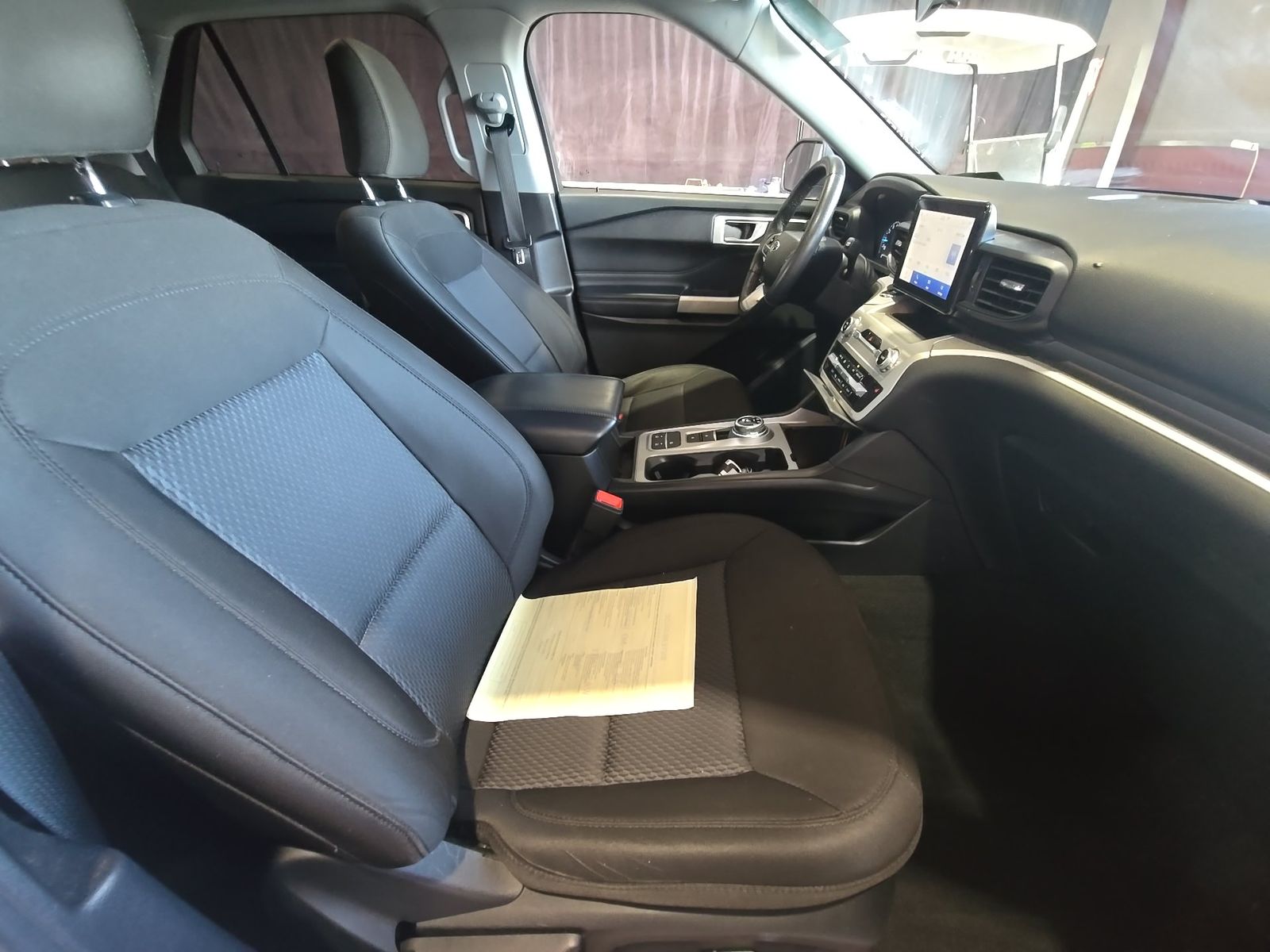 FORD EXPLORER - 9
