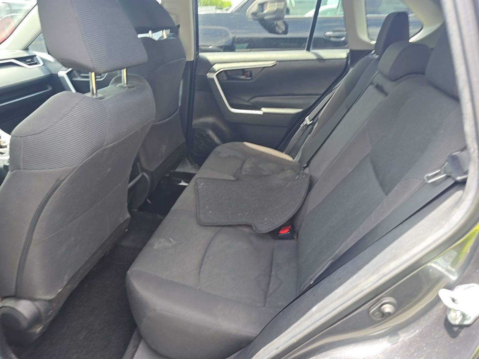 2021 Toyota RAV4 LE FWD