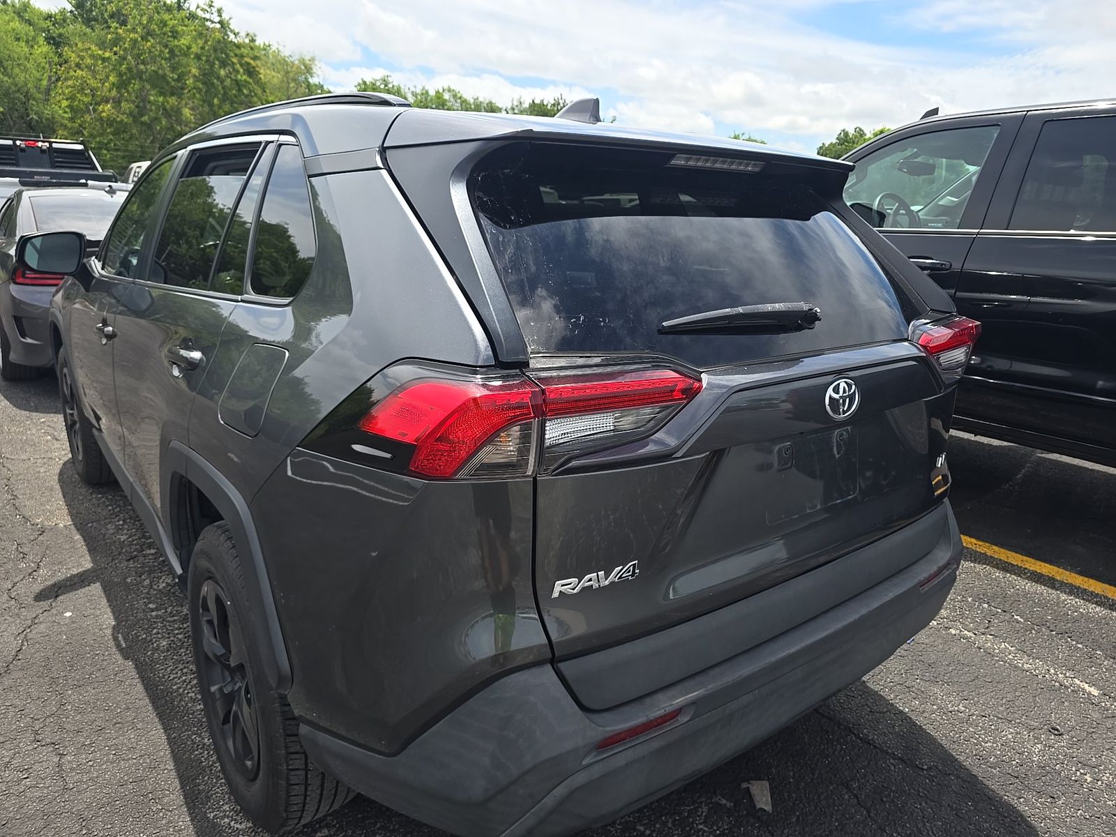 2021 Toyota RAV4 LE FWD