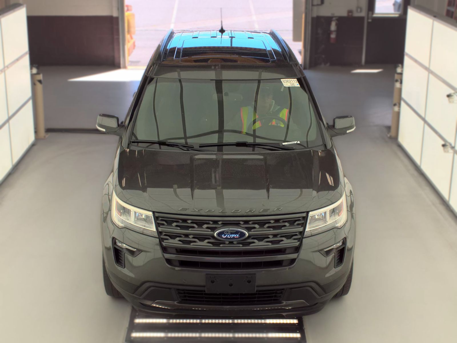 FORD EXPLORER - 3