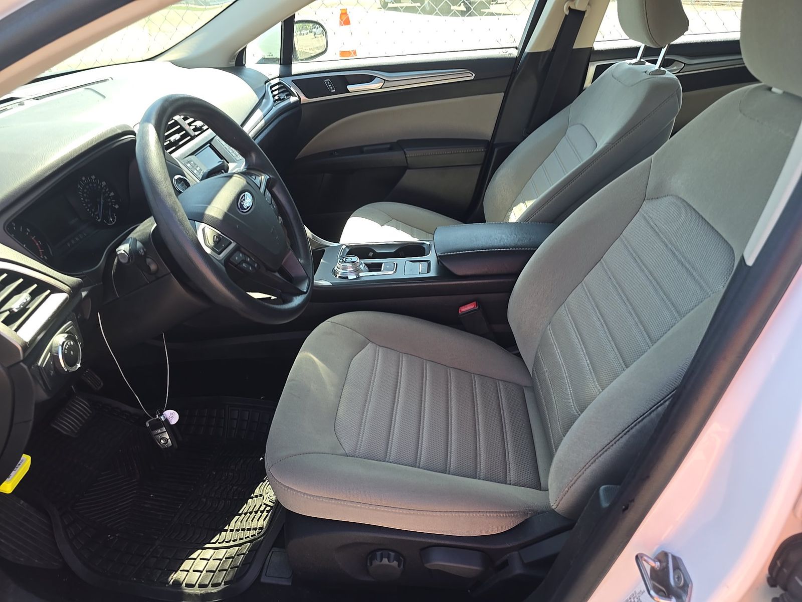 FORD FUSION - 8