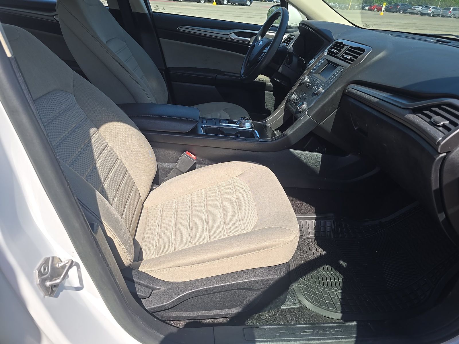 FORD FUSION - 9