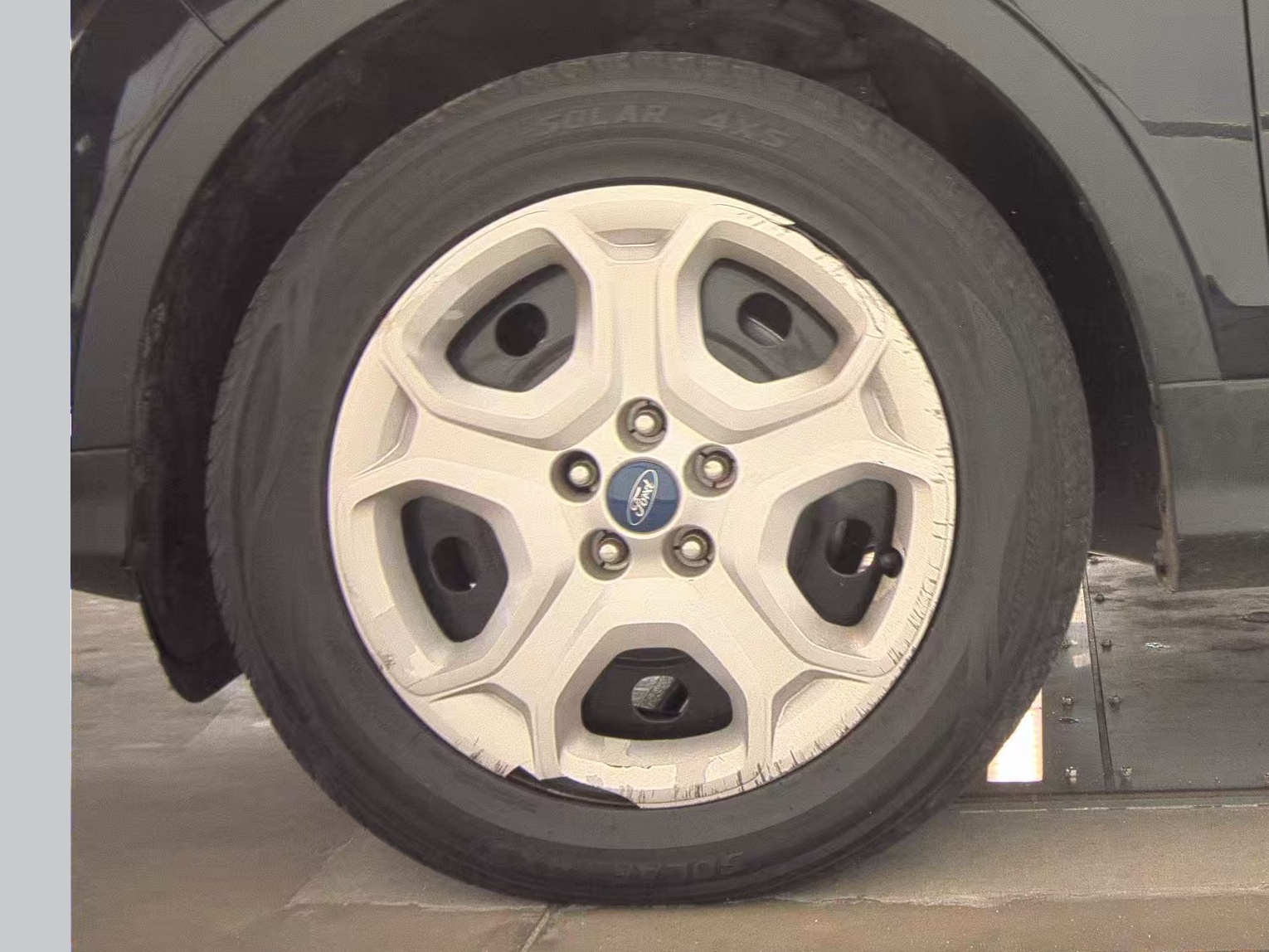 FORD ESCAPE - 10
