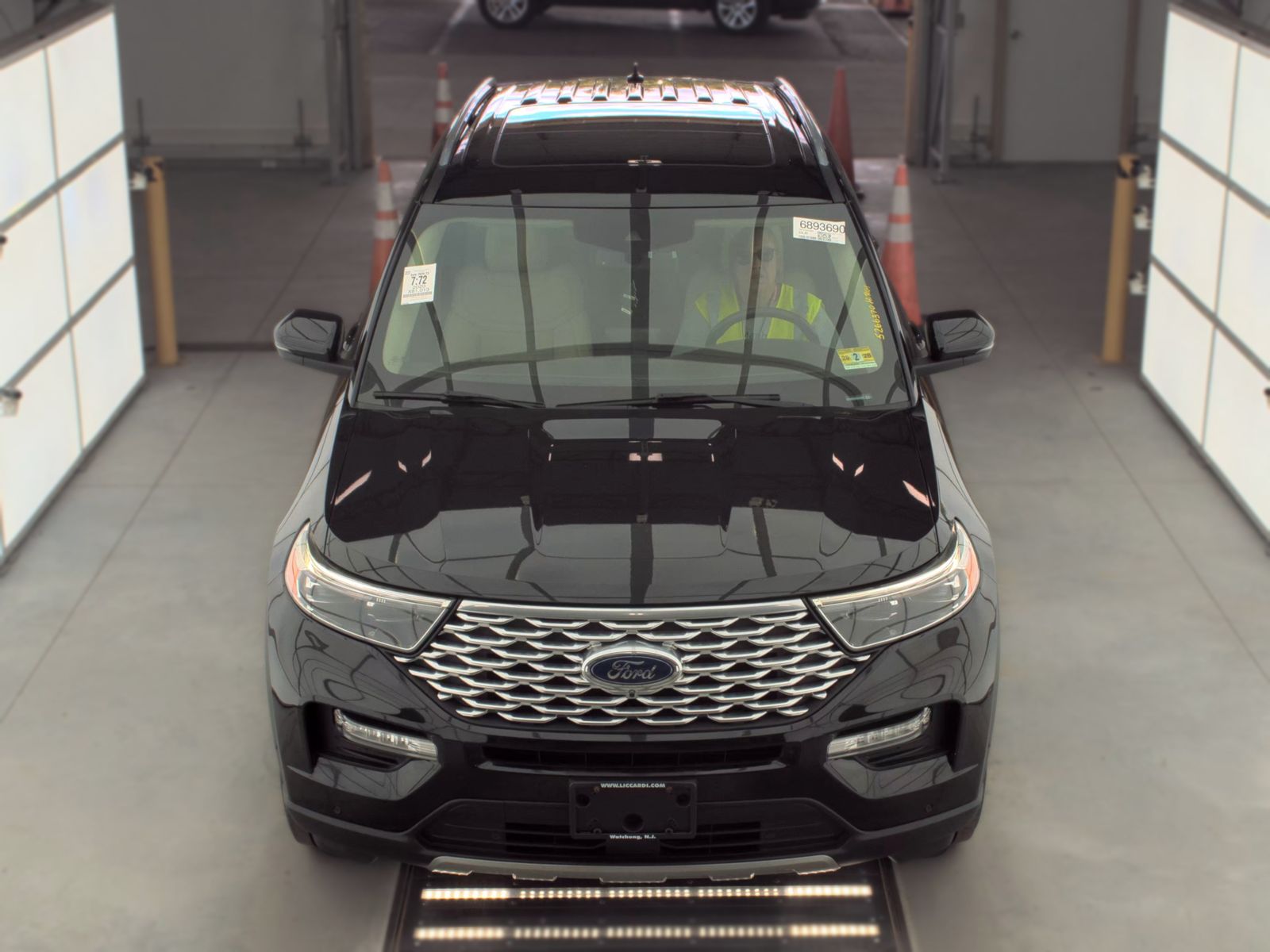 FORD EXPLORER - 3