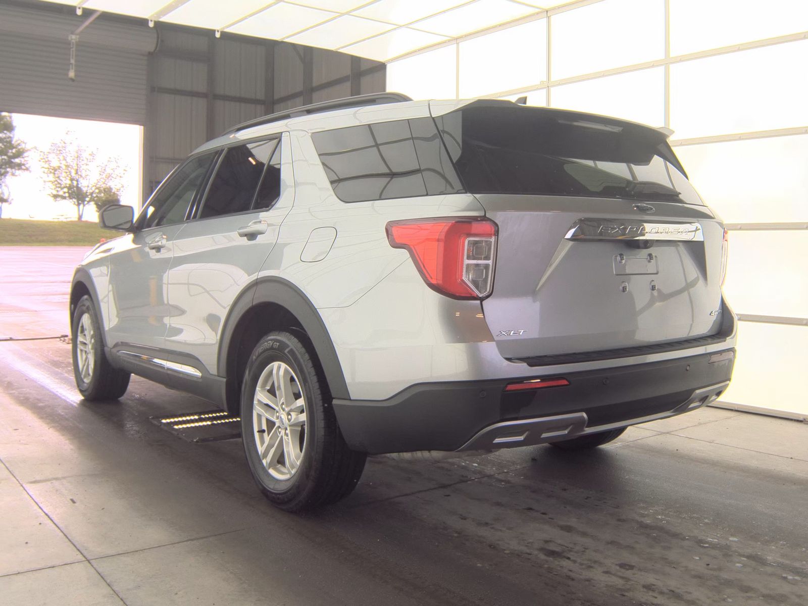 FORD EXPLORER - 7