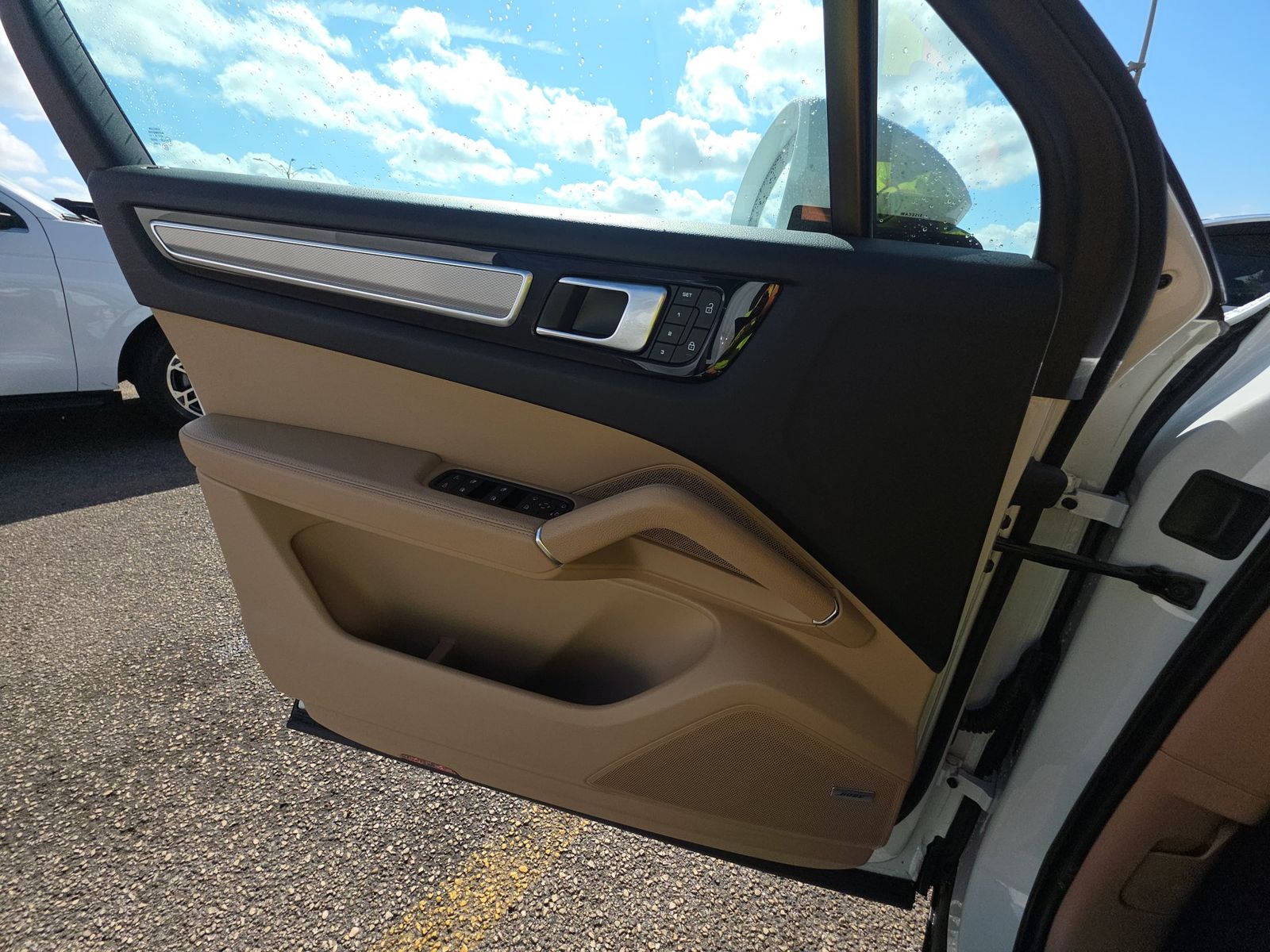PORSCHE CAYENNE - 10