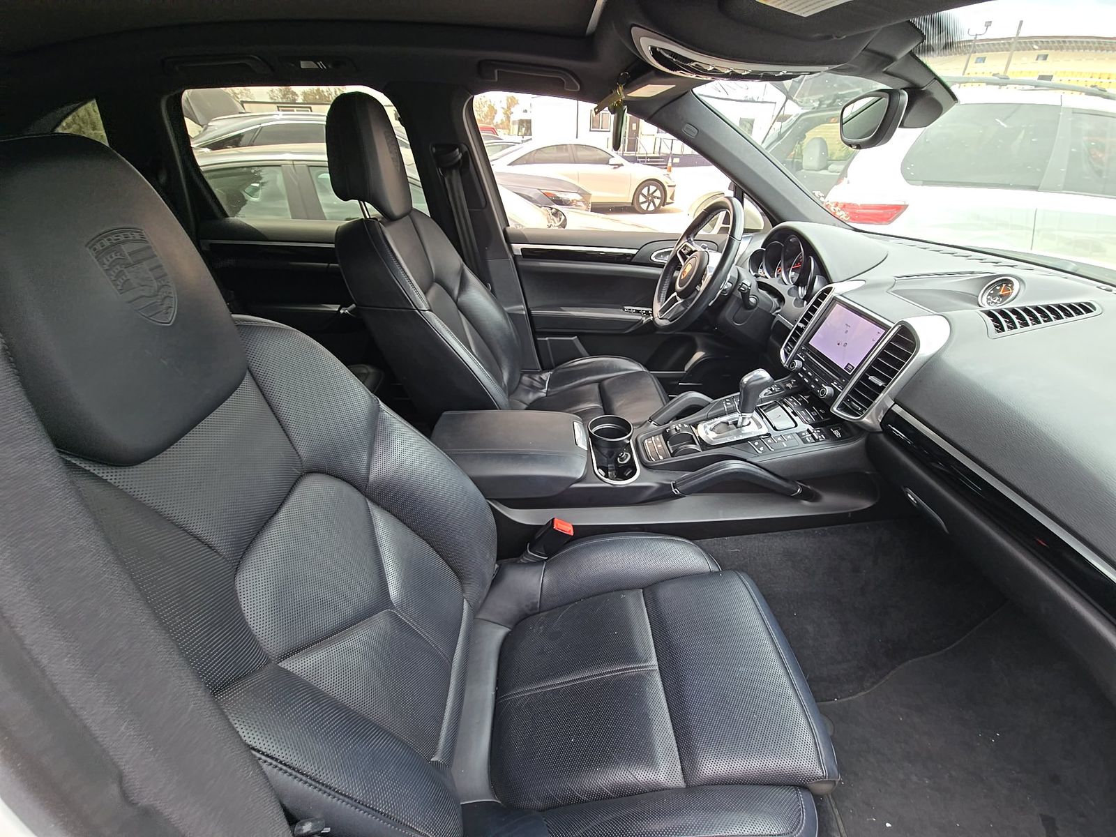 PORSCHE CAYENNE - 9