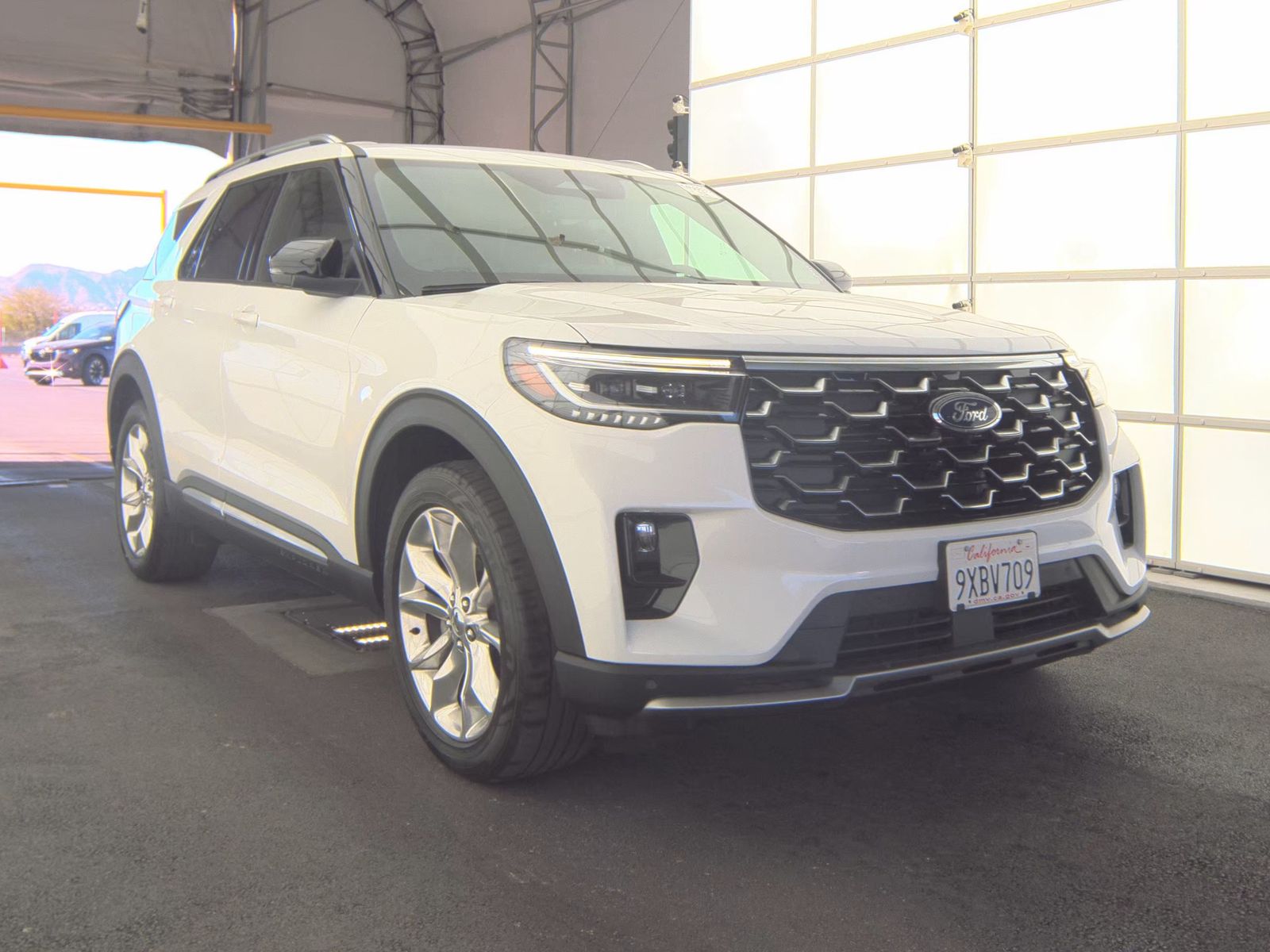 FORD EXPLORER - 4