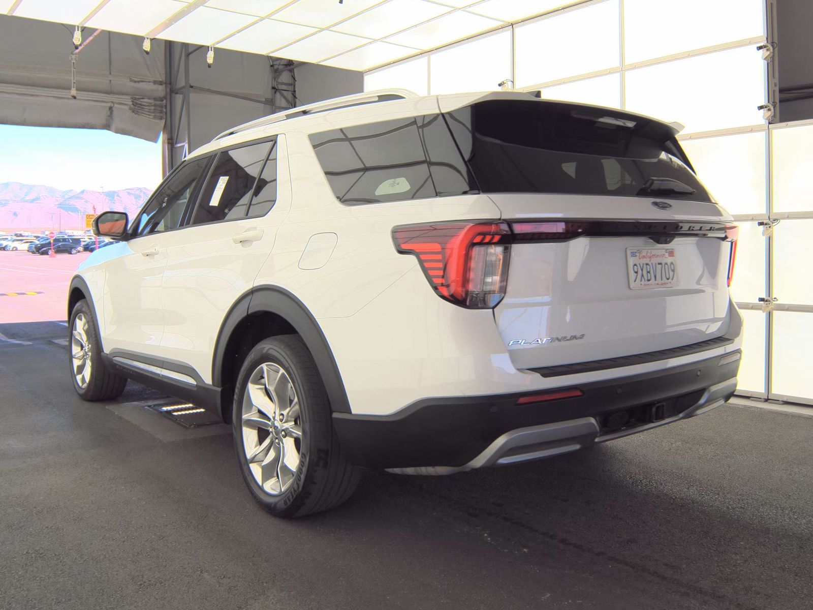 FORD EXPLORER - 7