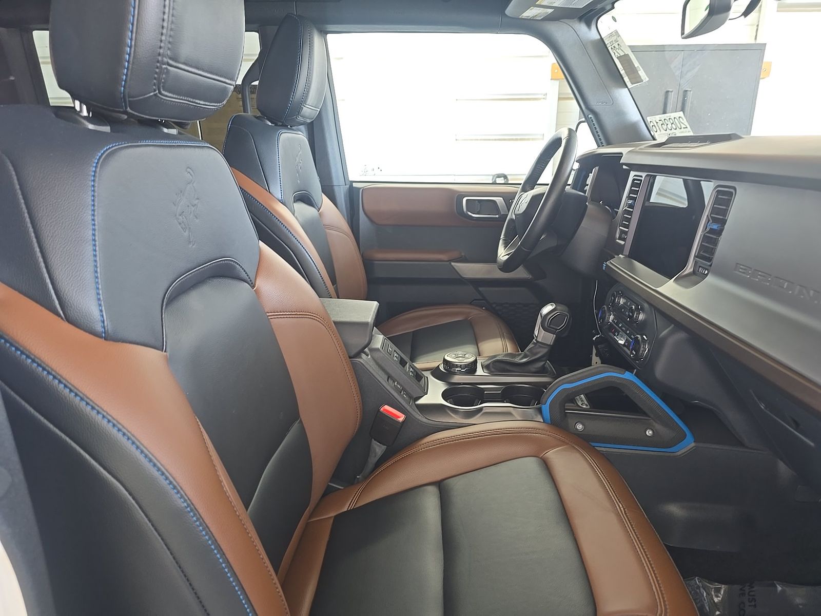 FORD BRONCO - 9