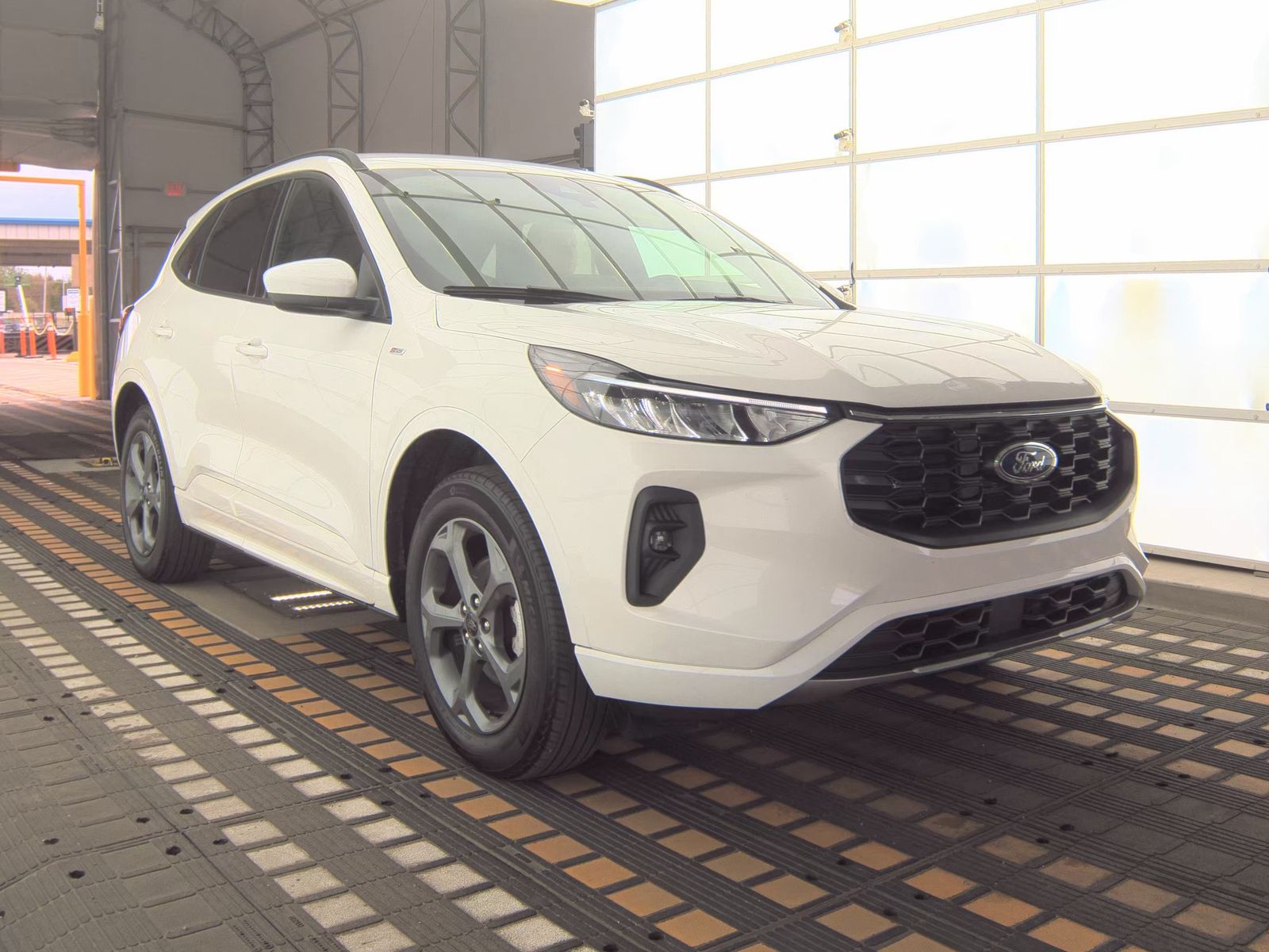 FORD ESCAPE - 4