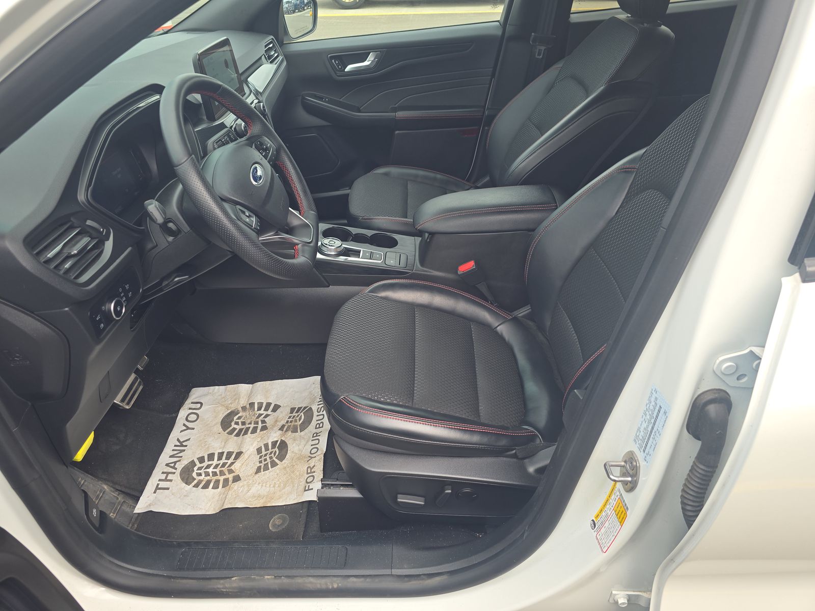 FORD ESCAPE - 8