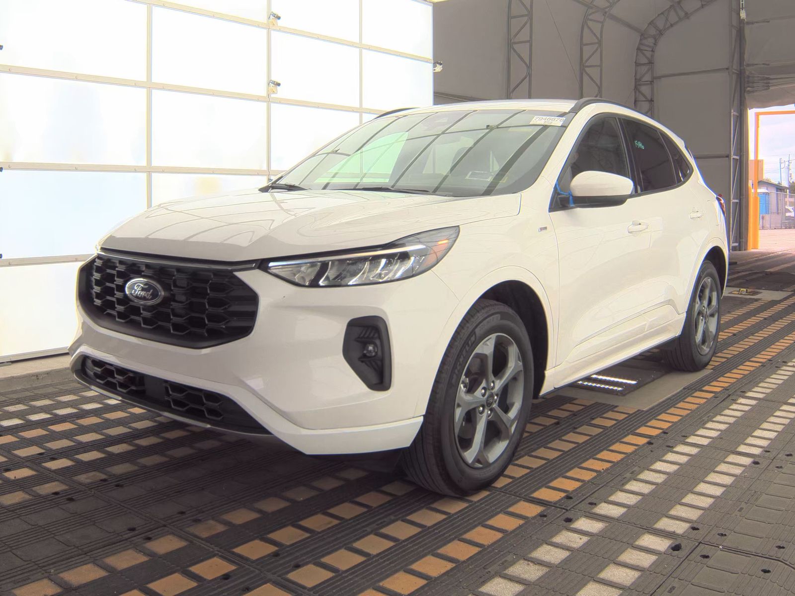FORD ESCAPE - 1