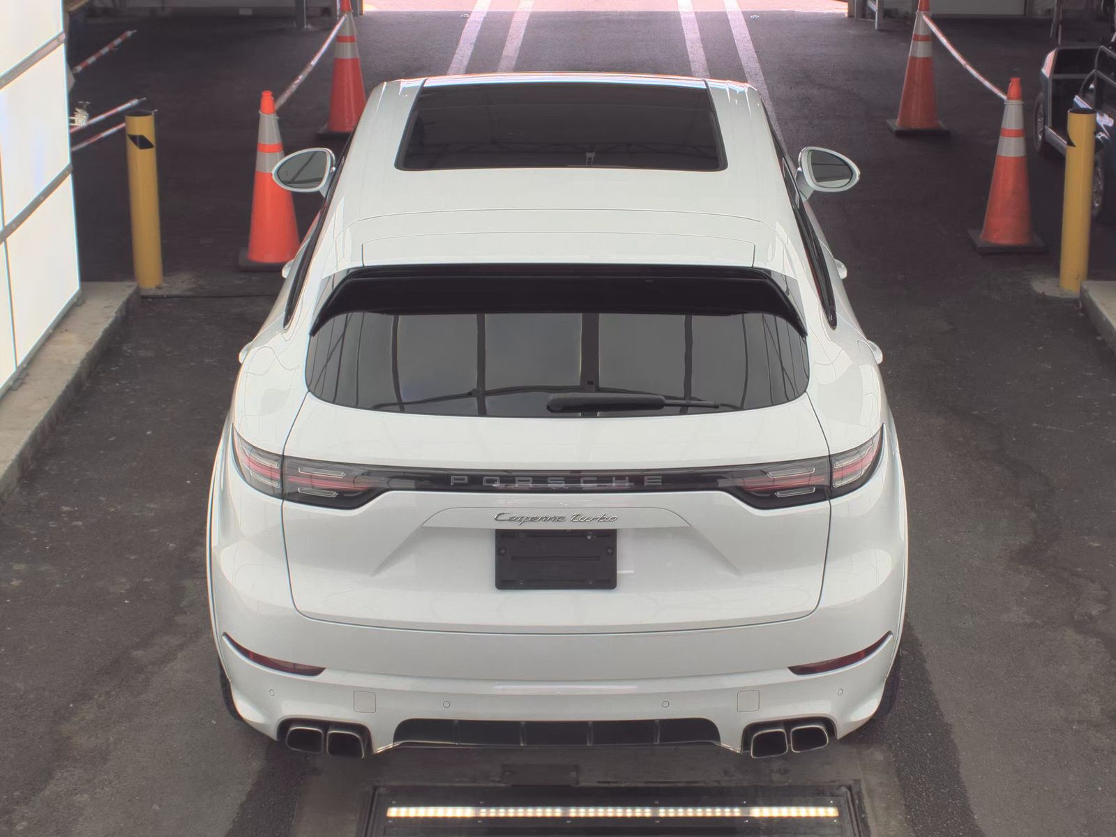 PORSCHE CAYENNE - 6