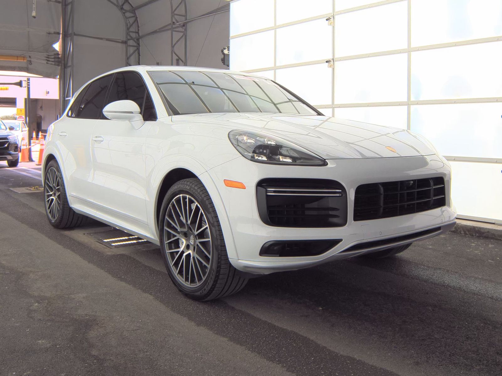 PORSCHE CAYENNE - 4