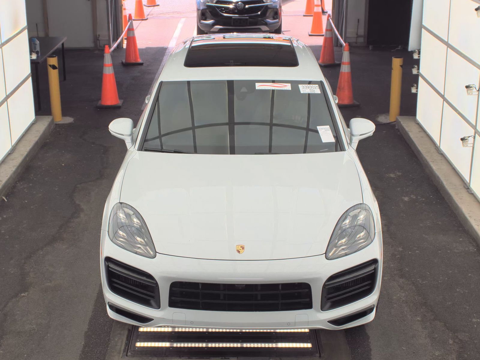PORSCHE CAYENNE - 3