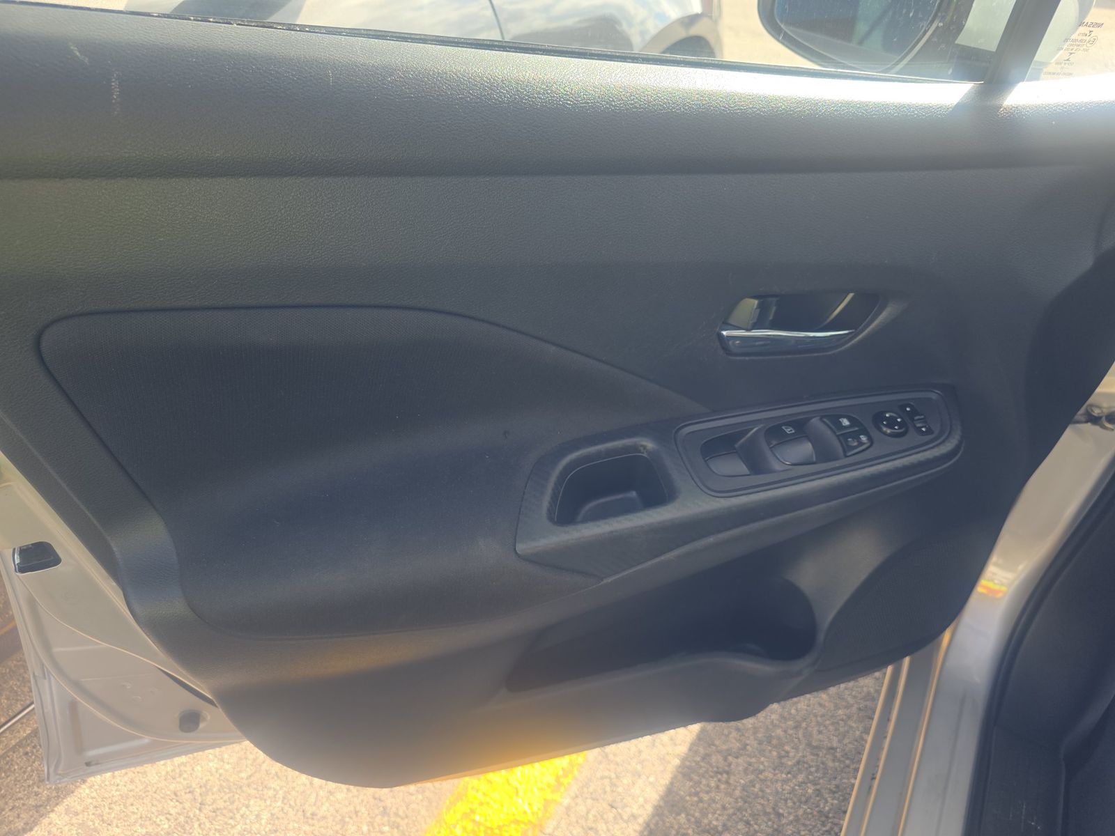 NISSAN VERSA - 10