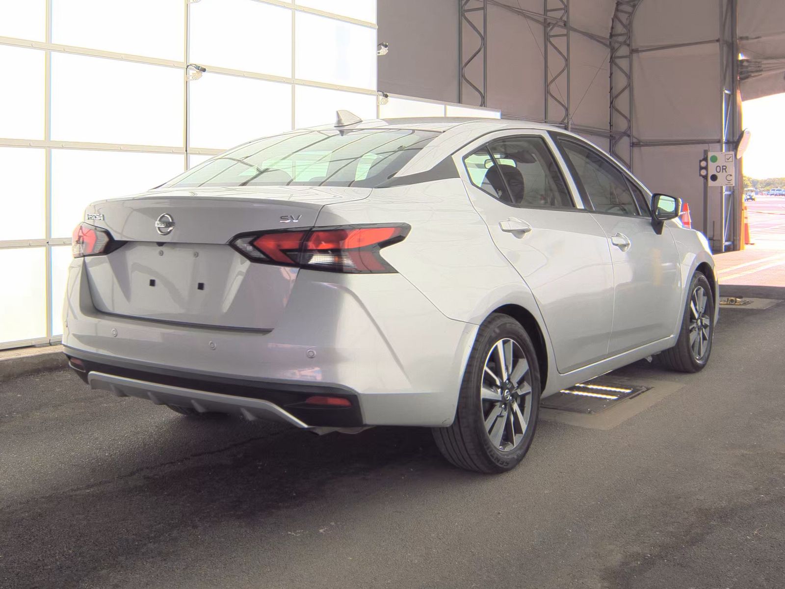 NISSAN VERSA - 5